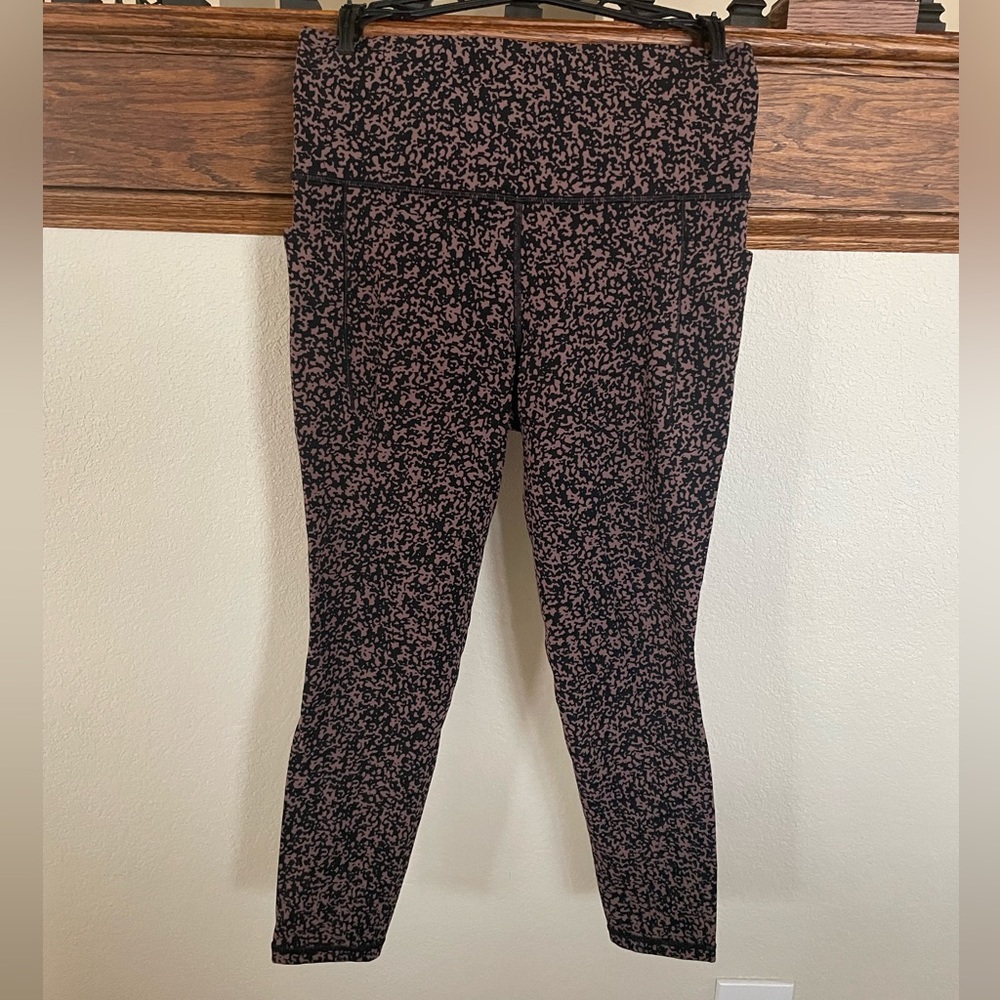 Athleta Salutation Leggings with Pockets